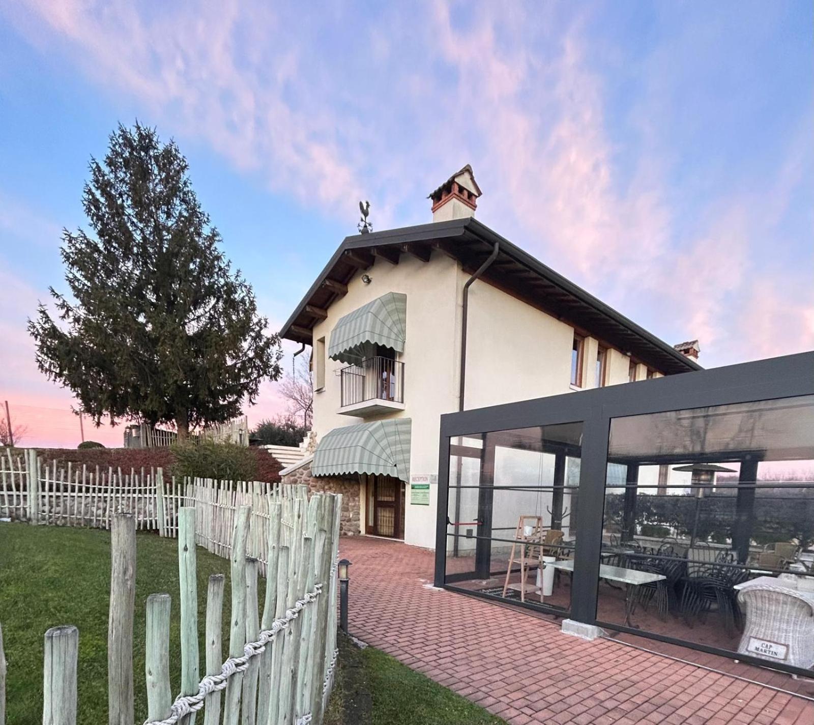 Agriturismo & Agricamping Serena Pastrengo Buitenkant foto